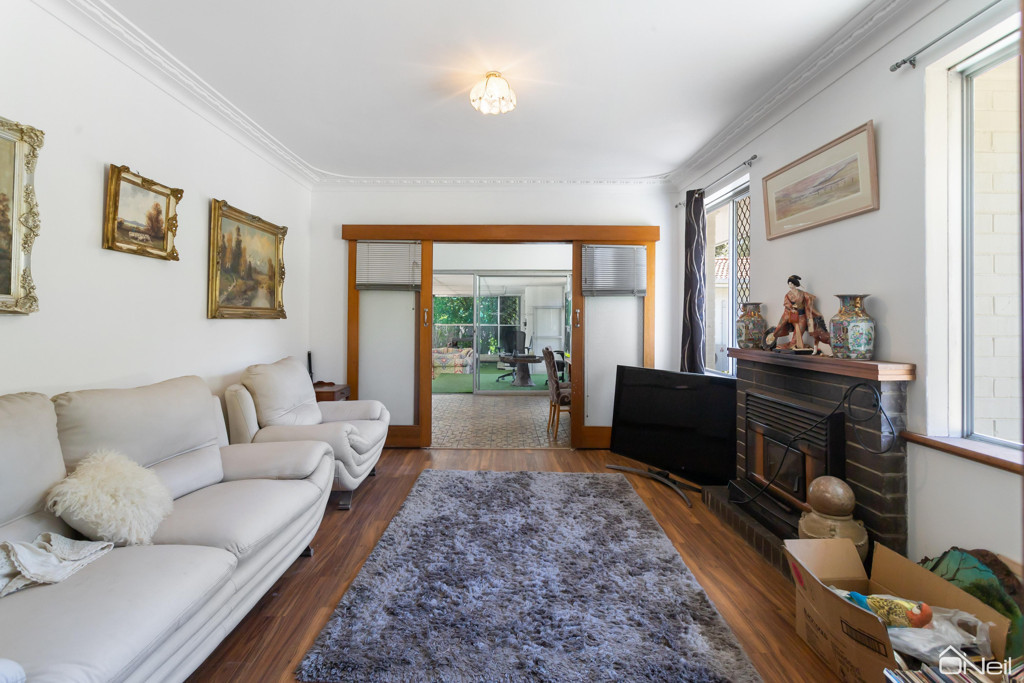 37 Mckenzie Ggrove, Kelmscott WA