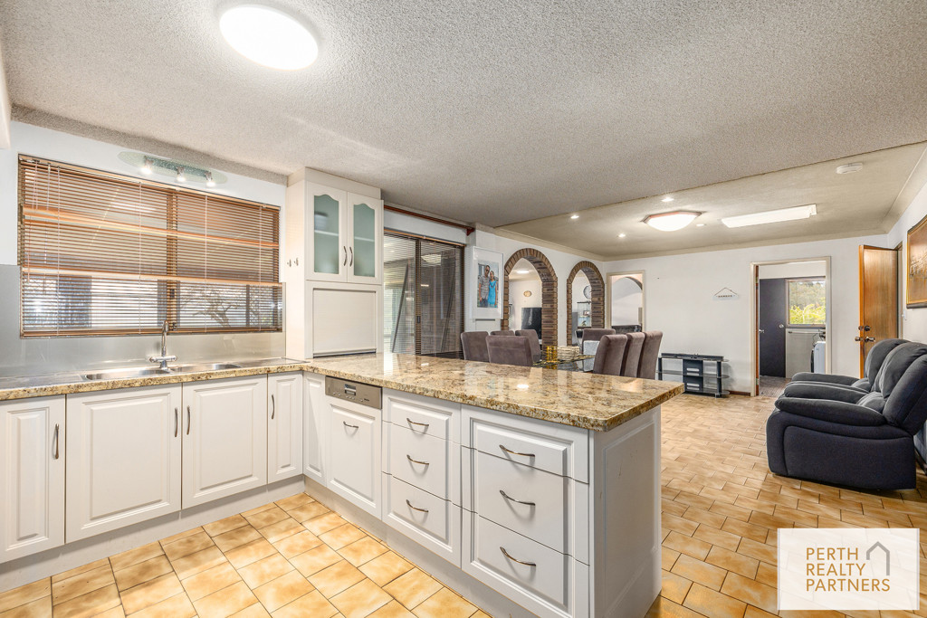 2580 Albany Highway, Kelmscott WA