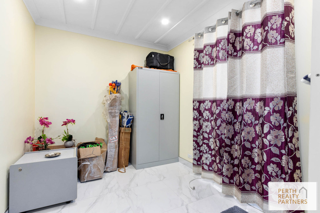 92 Warton Road, Huntingdale WA